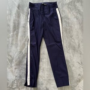 New York & Company Stretchy Pull On Navy Ankle Cut Pants - Women’s Size M